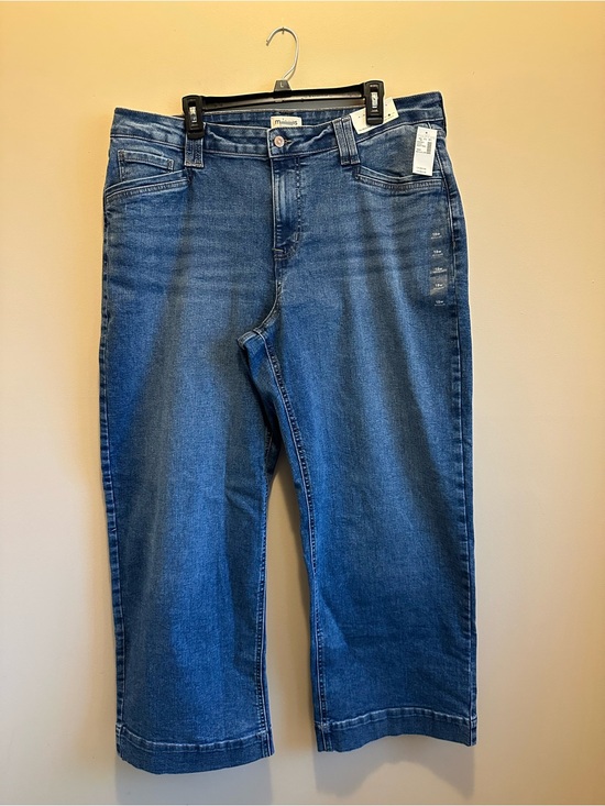 Maurices Denim - NWT Woman’s M Jeans 18W Regular High Rise Wide Leg Super Stretch Medium Wash
